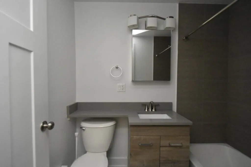 817 Elm St, Winnetka, 60093, USA 60093-unit#205-Chicago-IL