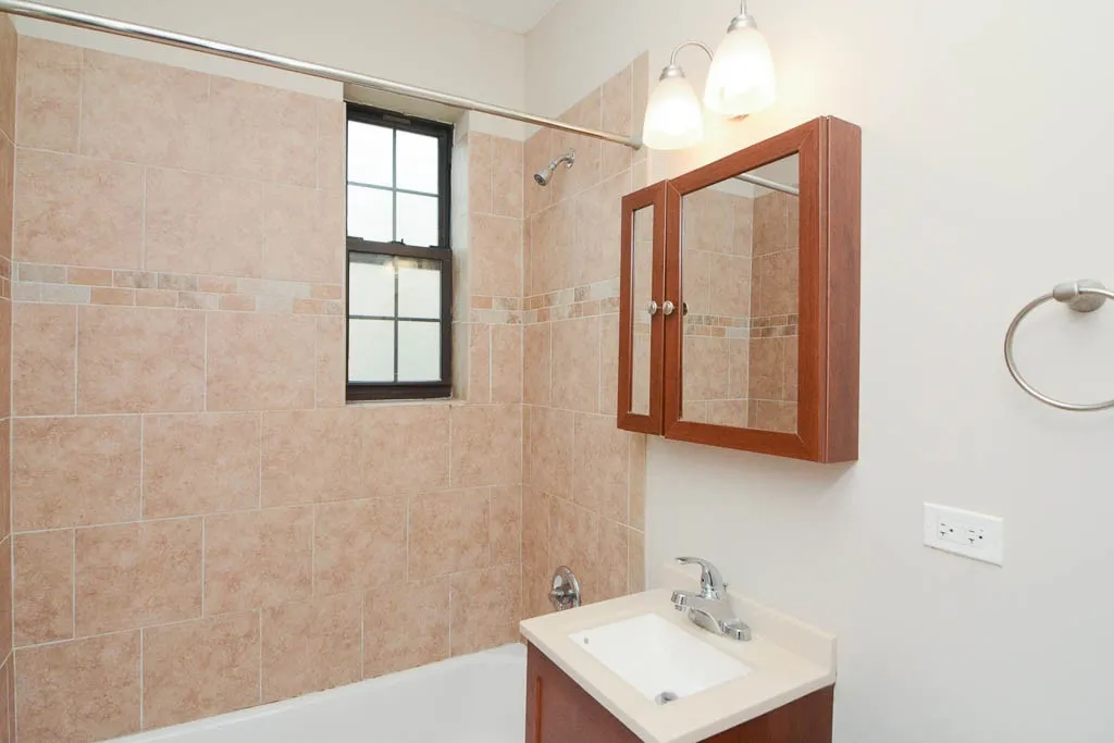 894 Green Bay Rd, , 60093, USA 60093-unit#A03-Winnetka-IL