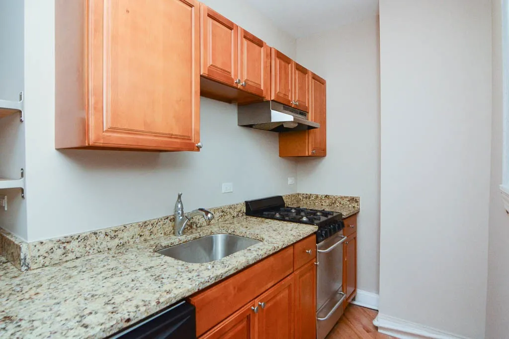 Green Bay Rd & Ave, , 60093, USA 60093-unit#A11-Winnetka-IL