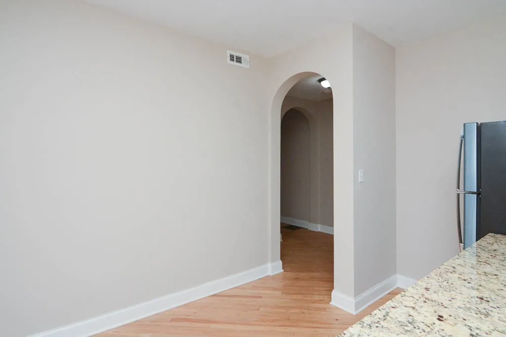 Green Bay Rd & Ave, , 60093, USA 60093-unit#A11-Winnetka-IL