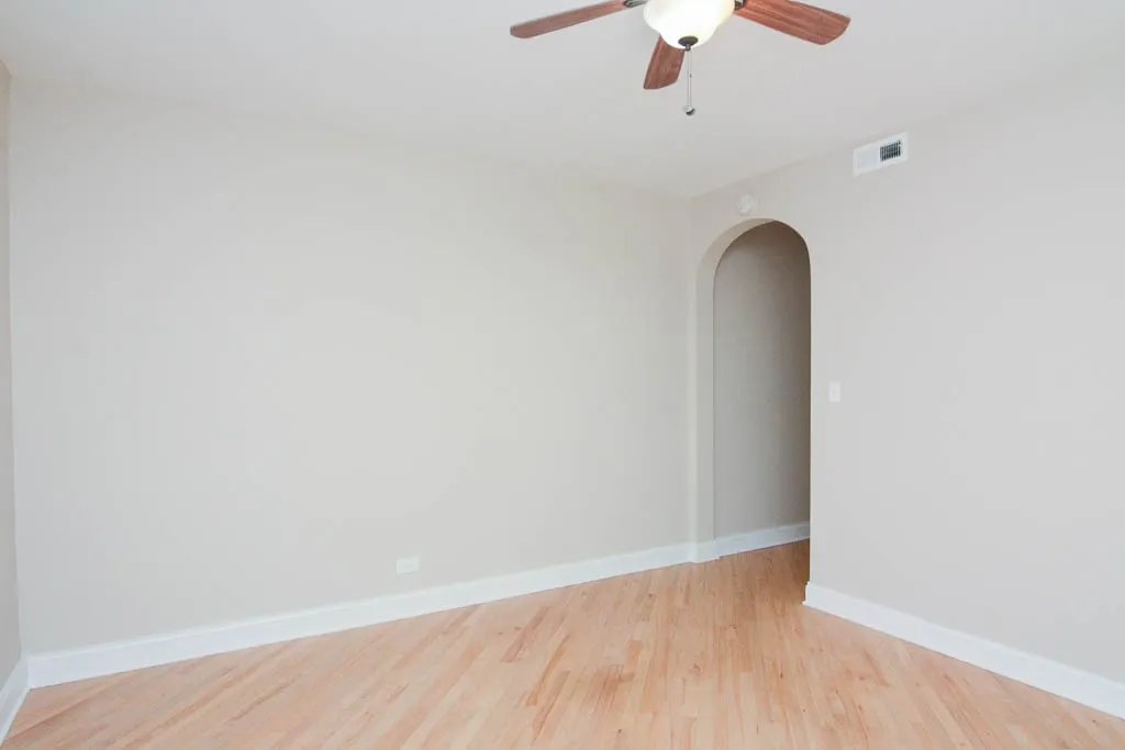 Green Bay Rd & Ave, , 60093, USA 60093-unit#A11-Winnetka-IL