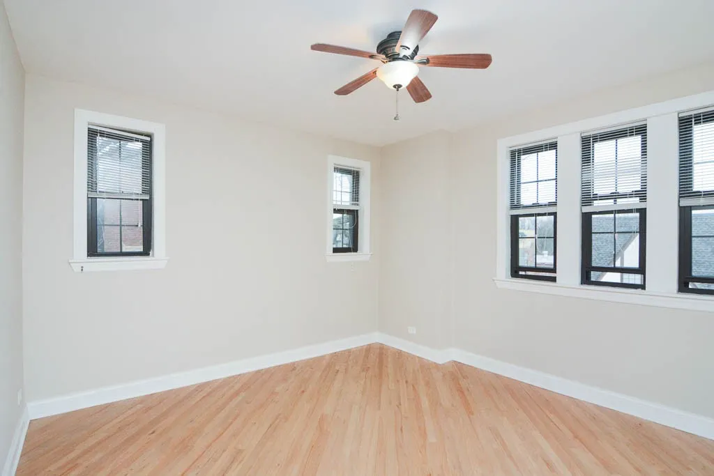 Green Bay Rd & Ave, , 60093, USA 60093-unit#A11-Winnetka-IL