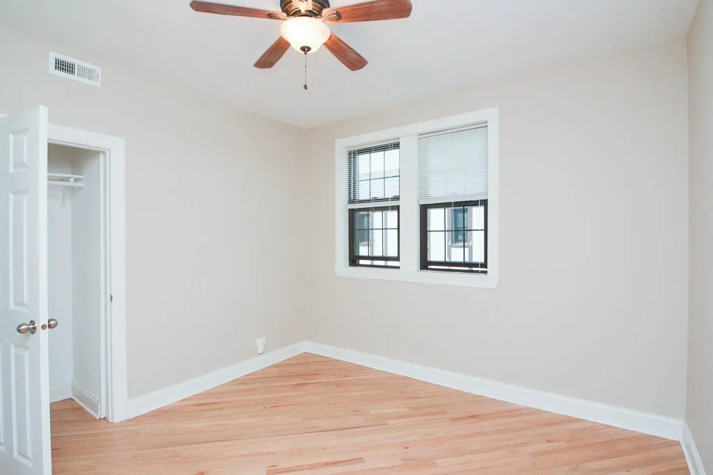 Green Bay Rd & Ave, , 60093, USA 60093-unit#A11-Winnetka-IL