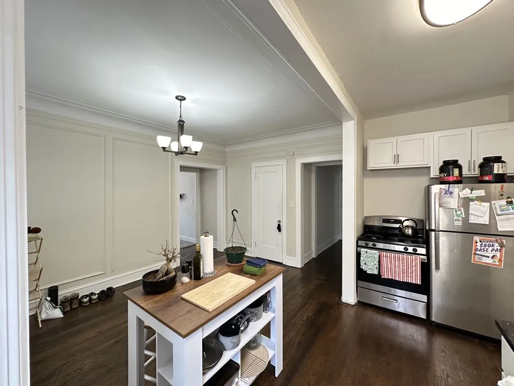 327 Kedzie St, Evanston,  60202, USA 60202-unit#3-Chicago-IL