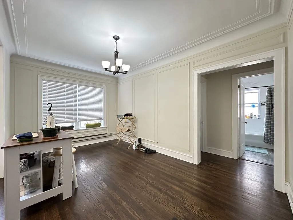 327 Kedzie St, Evanston,  60202, USA 60202-unit#3-Chicago-IL