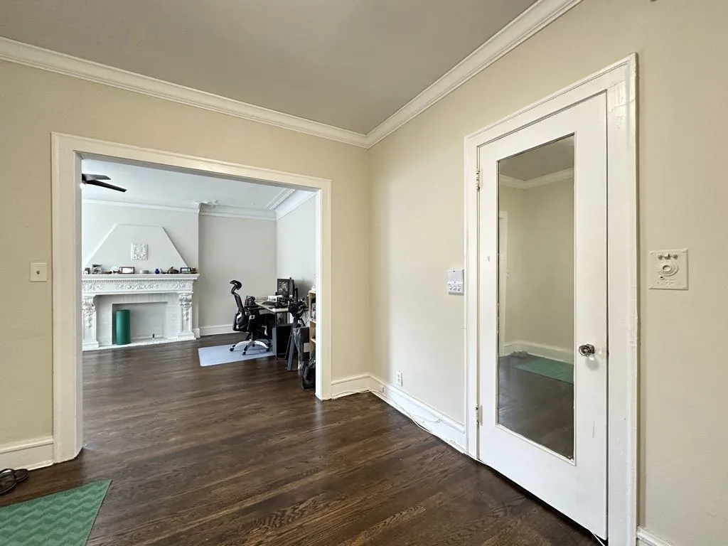 327 Kedzie St, Evanston,  60202, USA 60202-unit#3-Chicago-IL