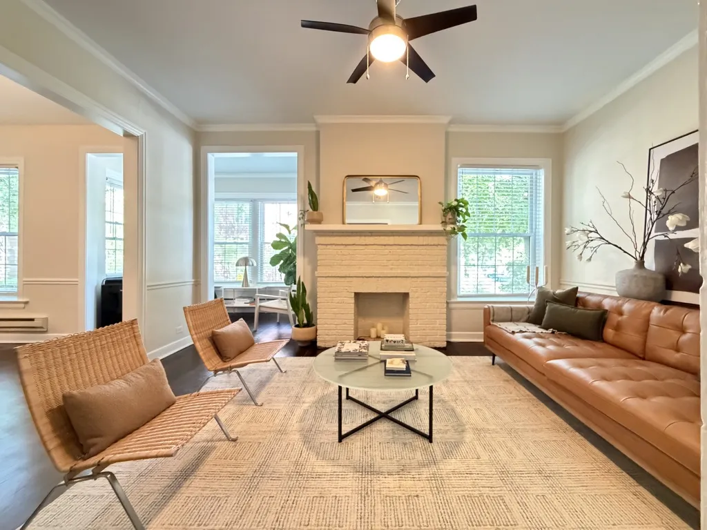 320 Lee St, Evanston,  60202, USA 60202-unit#1-Chicago-IL