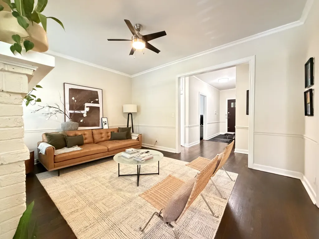 320 Lee St, Evanston,  60202, USA 60202-unit#1-Chicago-IL