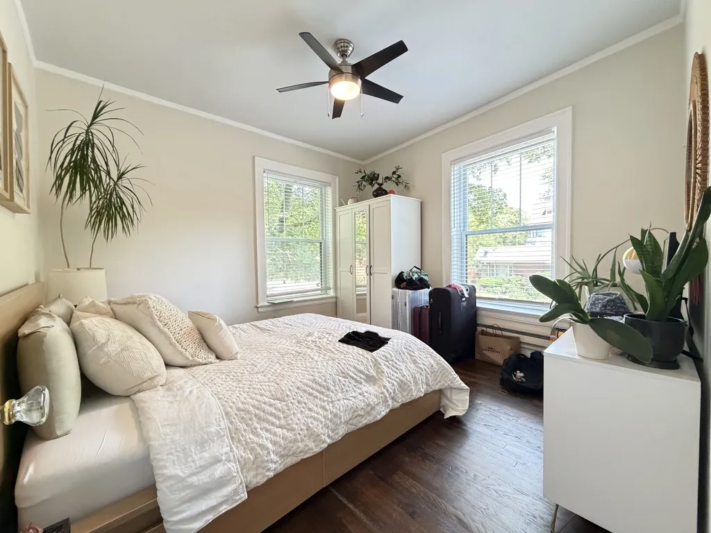 320 Lee St, Evanston,  60202, USA 60202-unit#1-Chicago-IL