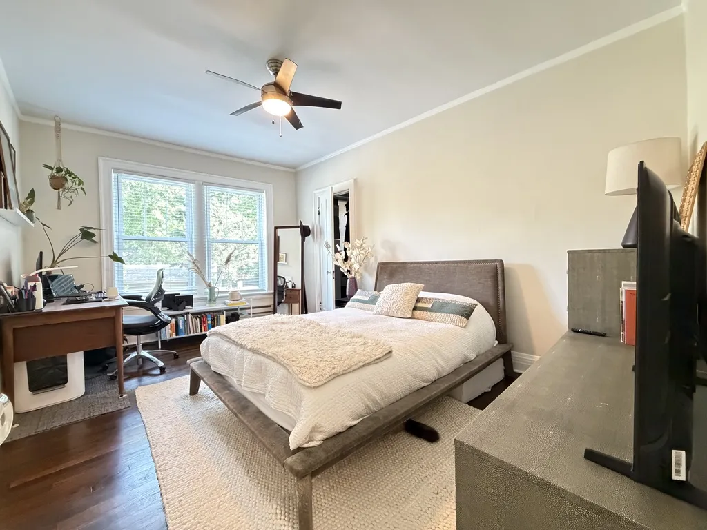 320 Lee St, Evanston,  60202, USA 60202-unit#1-Chicago-IL
