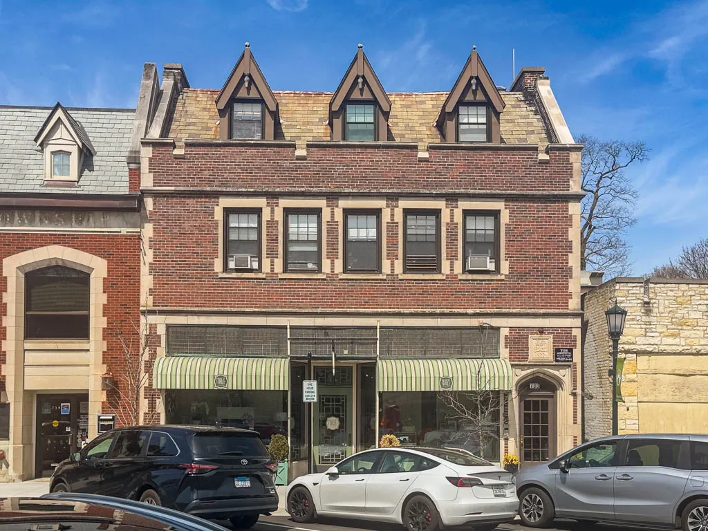 733 Elm St, Winnetka, 60093, USA 60093-unit#302-Chicago-IL