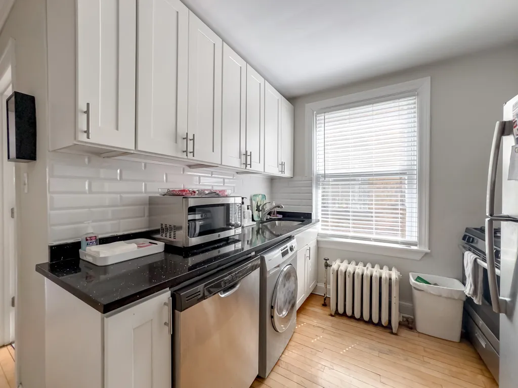 733 Elm St, Winnetka,  60093, USA 60093-unit#302-Chicago-IL