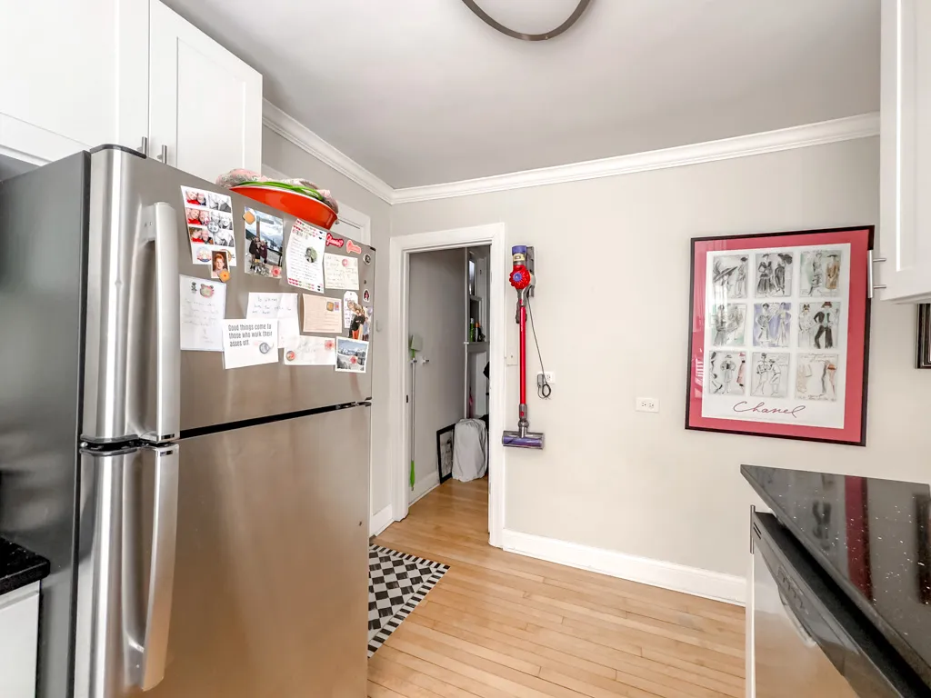 733 Elm St, Winnetka,  60093, USA 60093-unit#302-Chicago-IL