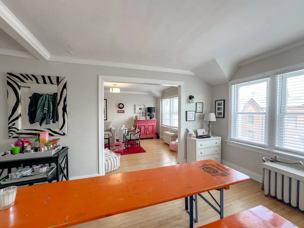 733 Elm St, Winnetka,  60093, USA 60093-unit#302-Chicago-IL