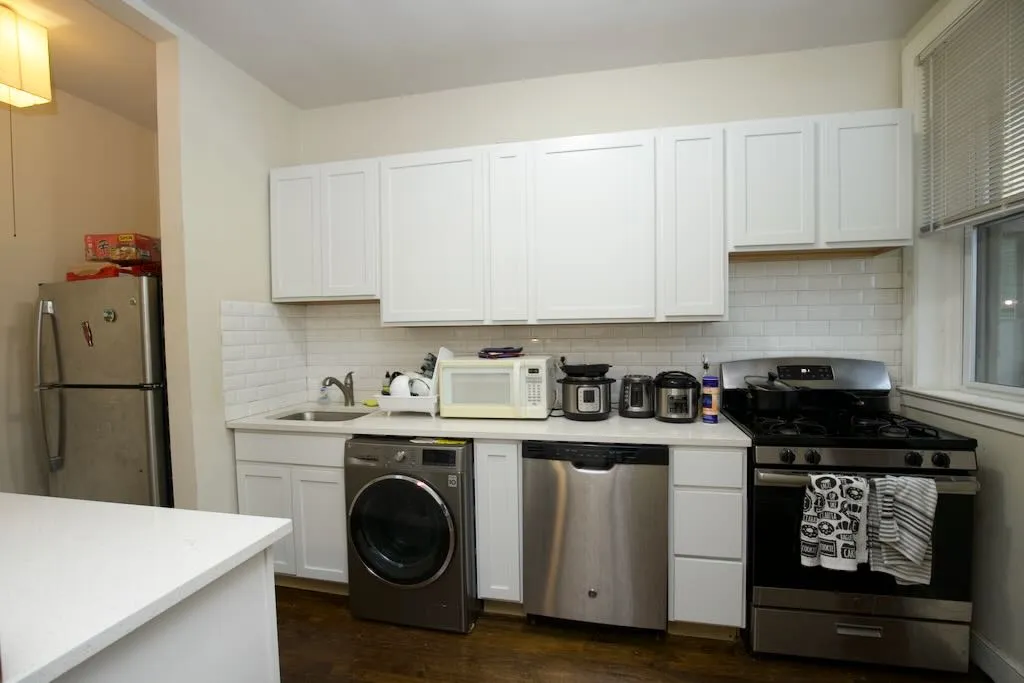 945 Judson Ave, Evanston,  60202, USA 60202-unit#1-Chicago-IL