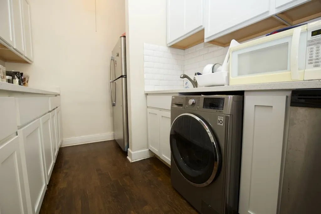 945 Judson Ave, Evanston,  60202, USA 60202-unit#1-Chicago-IL