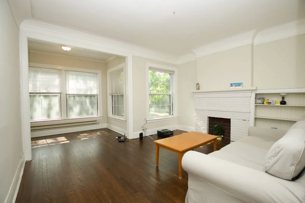945 Judson Ave, Evanston,  60202, USA 60202-unit#1-Chicago-IL