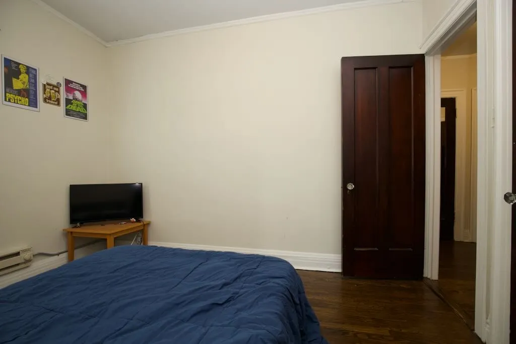 945 Judson Ave, Evanston,  60202, USA 60202-unit#1-Chicago-IL