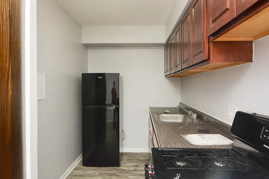 1040 W Hollywood Ave, ,  60660, USA 60660-unit#204-Chicago-IL