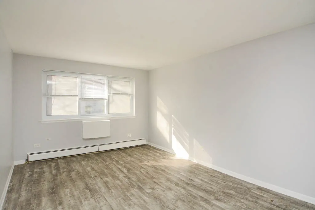 1040 W Hollywood Ave, ,  60660, USA 60660-unit#204-Chicago-IL