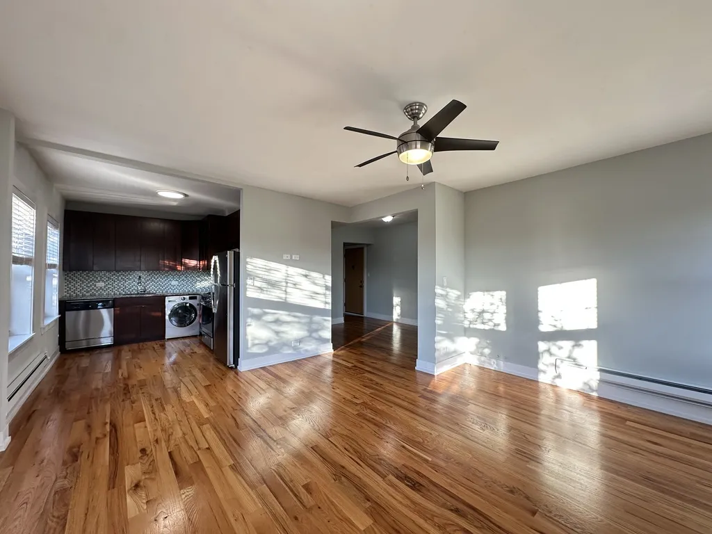 817 Elm St, Winnetka,  60093, USA 60093-unit#306-Chicago-IL