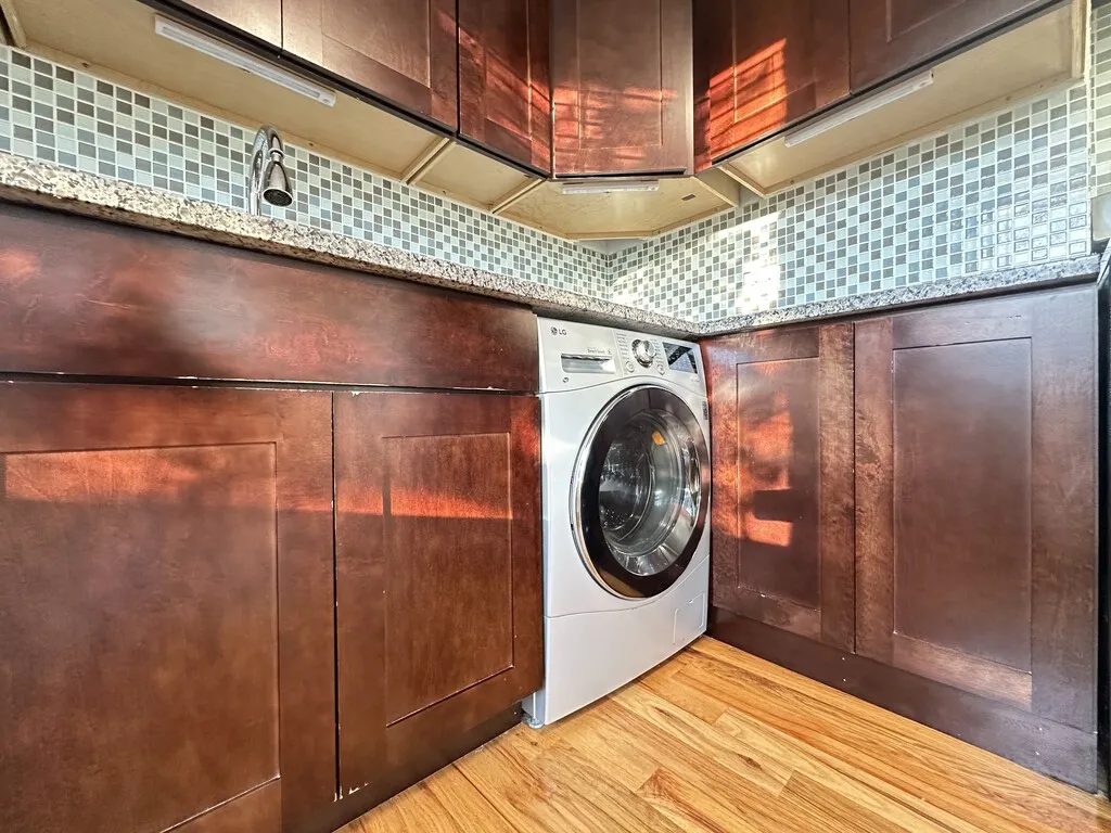 817 Elm St, Winnetka,  60093, USA 60093-unit#306-Chicago-IL