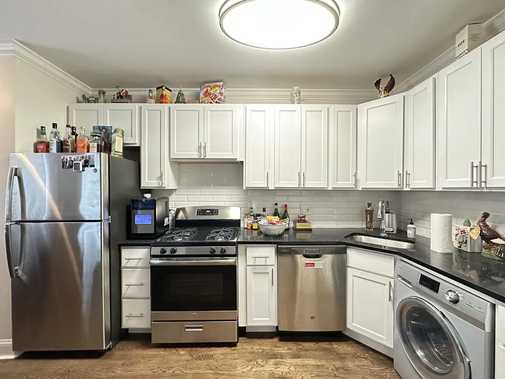 918 Green Bay Rd, ,  60093, USA 60093-unit#2A-Winnetka-IL