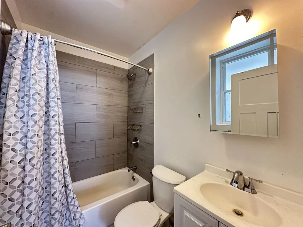 4826 W Addison St, ,  60641, USA 60641-unit#G-Chicago-IL