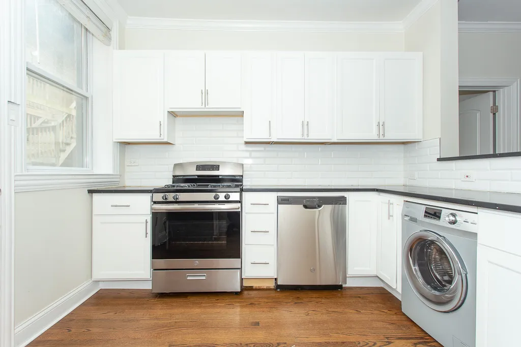 314 Lee St, Evanston,  60202, USA 60202-unit#2-Chicago-IL
