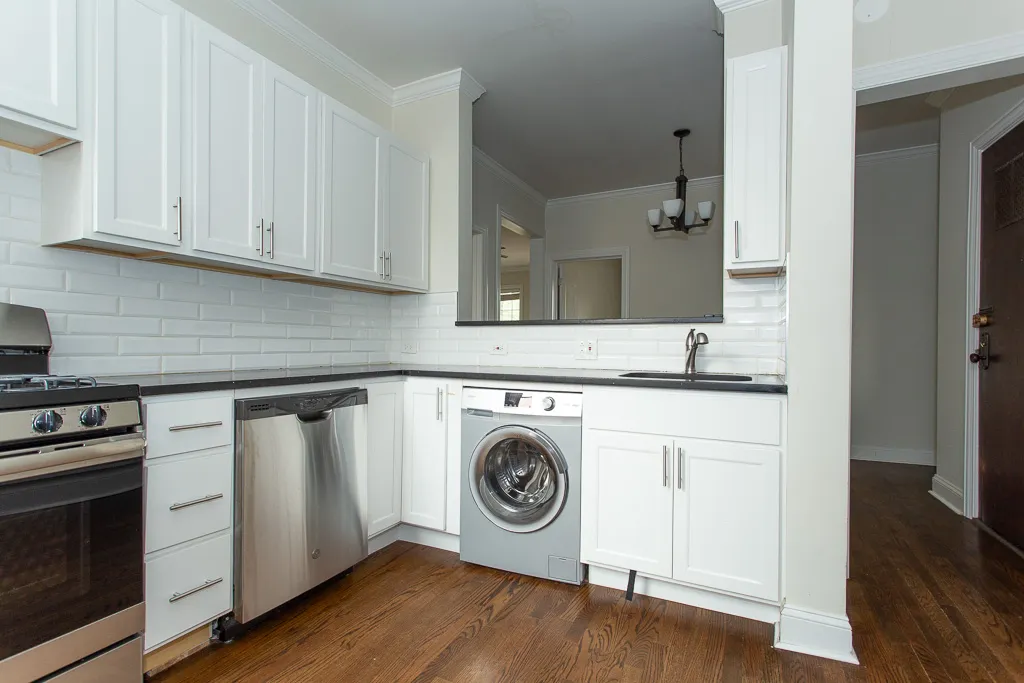 314 Lee St, Evanston,  60202, USA 60202-unit#2-Chicago-IL