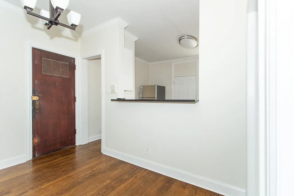 314 Lee St, Evanston,  60202, USA 60202-unit#2-Chicago-IL