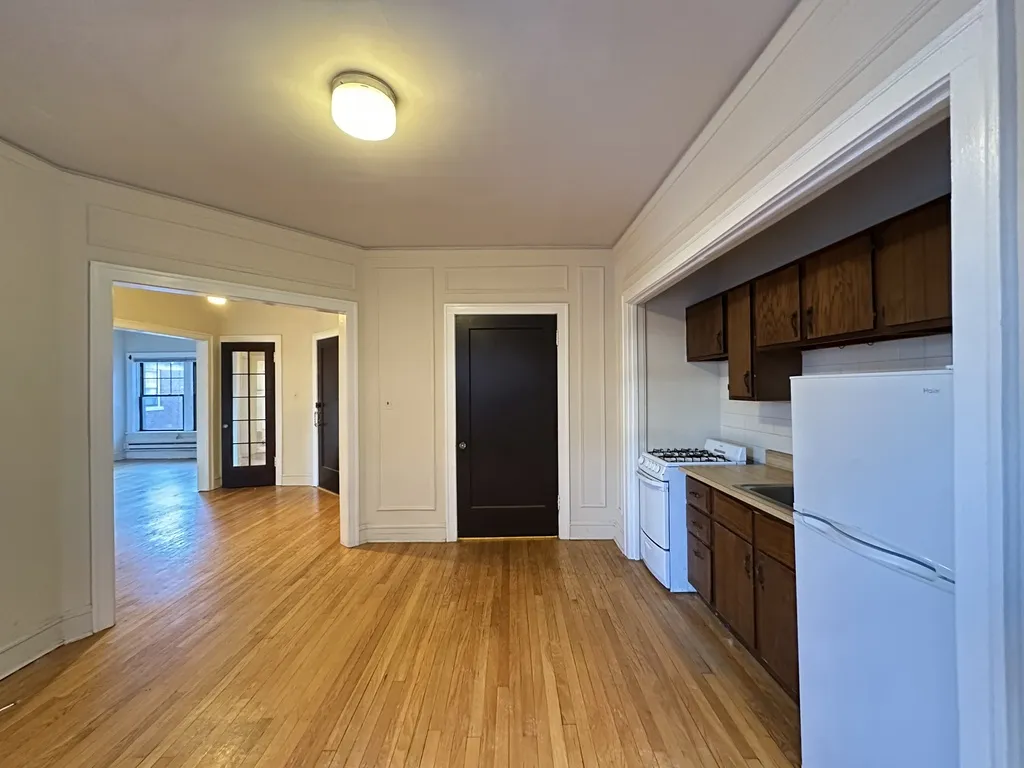 1309 Oak Ave, Evanston,  60201, USA 60201-unit#3S-Chicago-IL