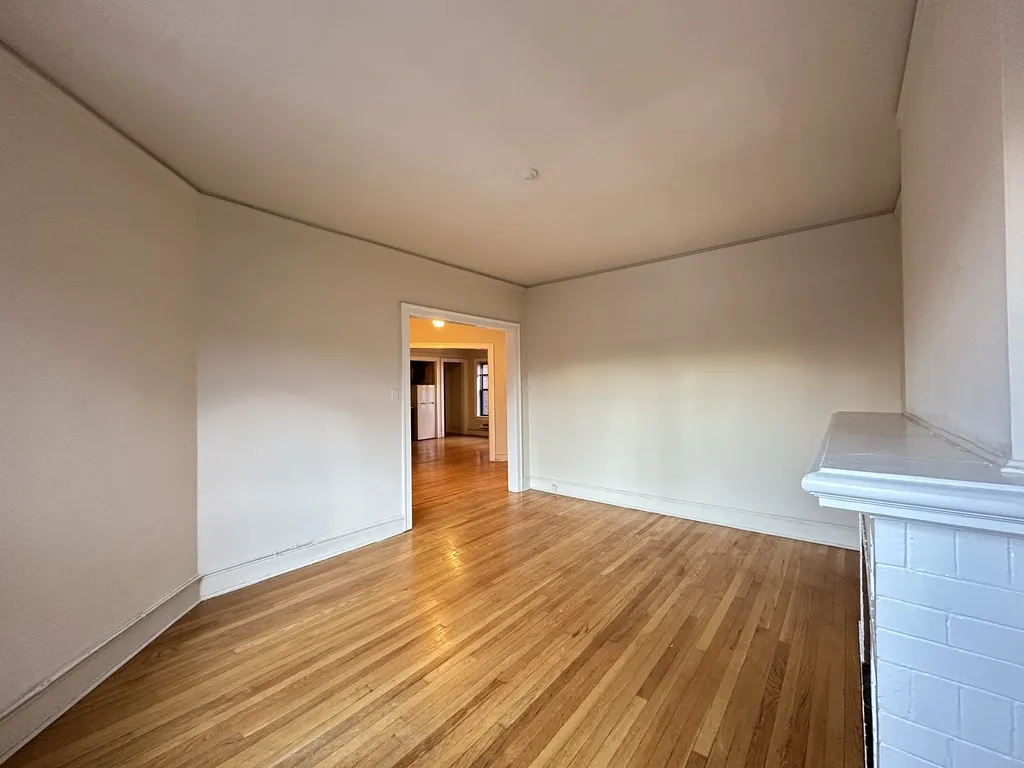 1309 Oak Ave, Evanston,  60201, USA 60201-unit#3S-Chicago-IL