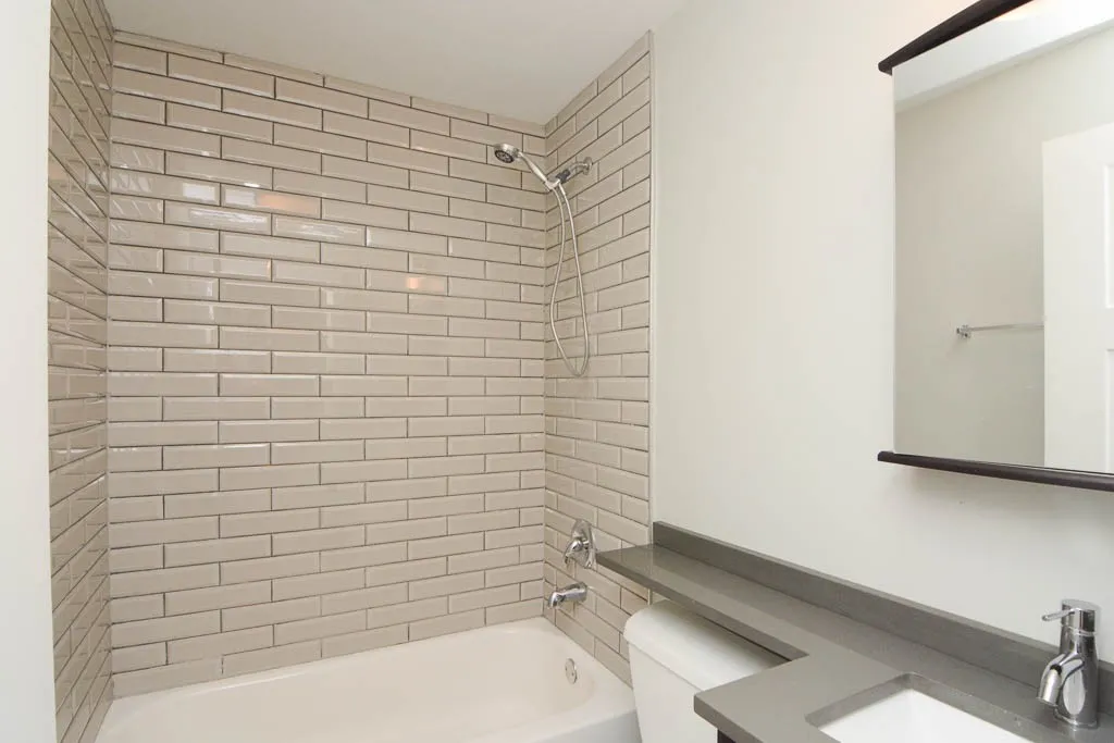 696 Elm Pl, ,  60035, USA 60035-unit#200-Highland Park-IL