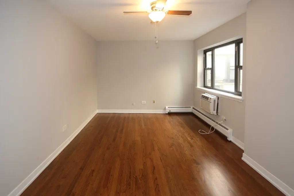 525 W Oakdale Ave, , 60657, USA 60657-unit#308-Chicago-IL