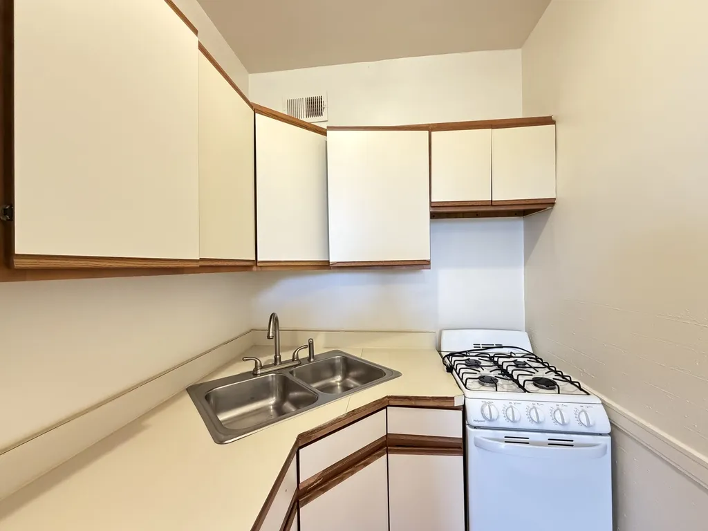 343 Park Ave, , 60022, USA 60022-unit#02-Glencoe-IL