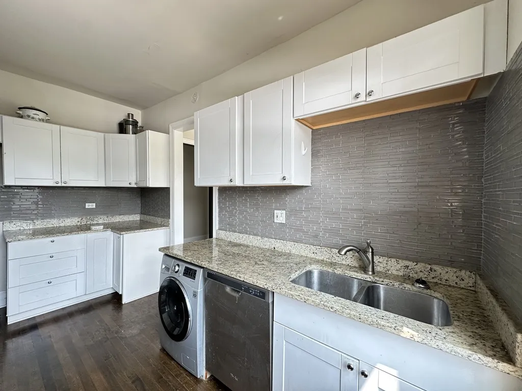 312 Lee St, Evanston,  60202, USA 60202-unit#3-Chicago-IL