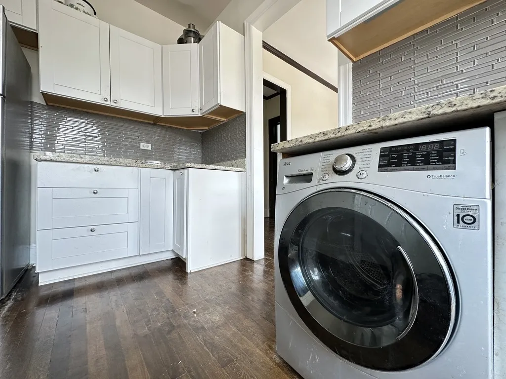 312 Lee St, Evanston,  60202, USA 60202-unit#3-Chicago-IL