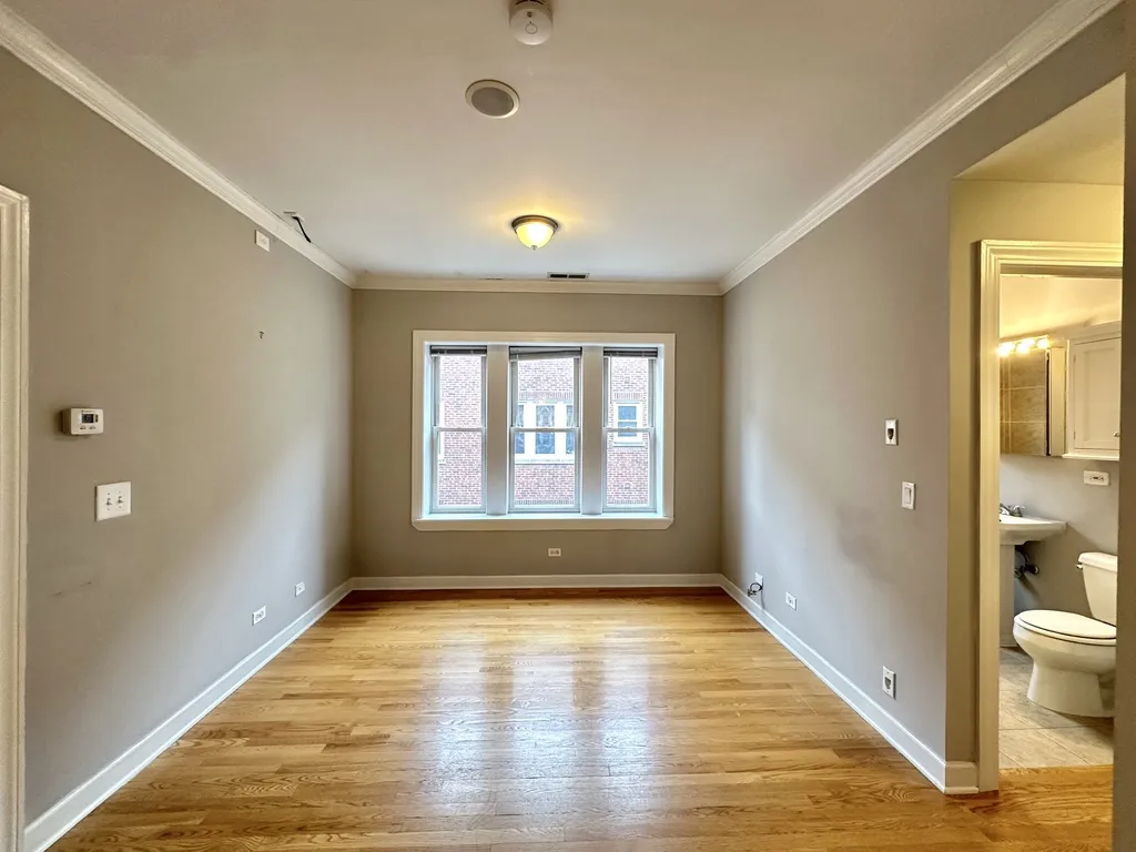 3244 N Clifton Ave, , 60657, USA 60657-unit#2W-Chicago-IL