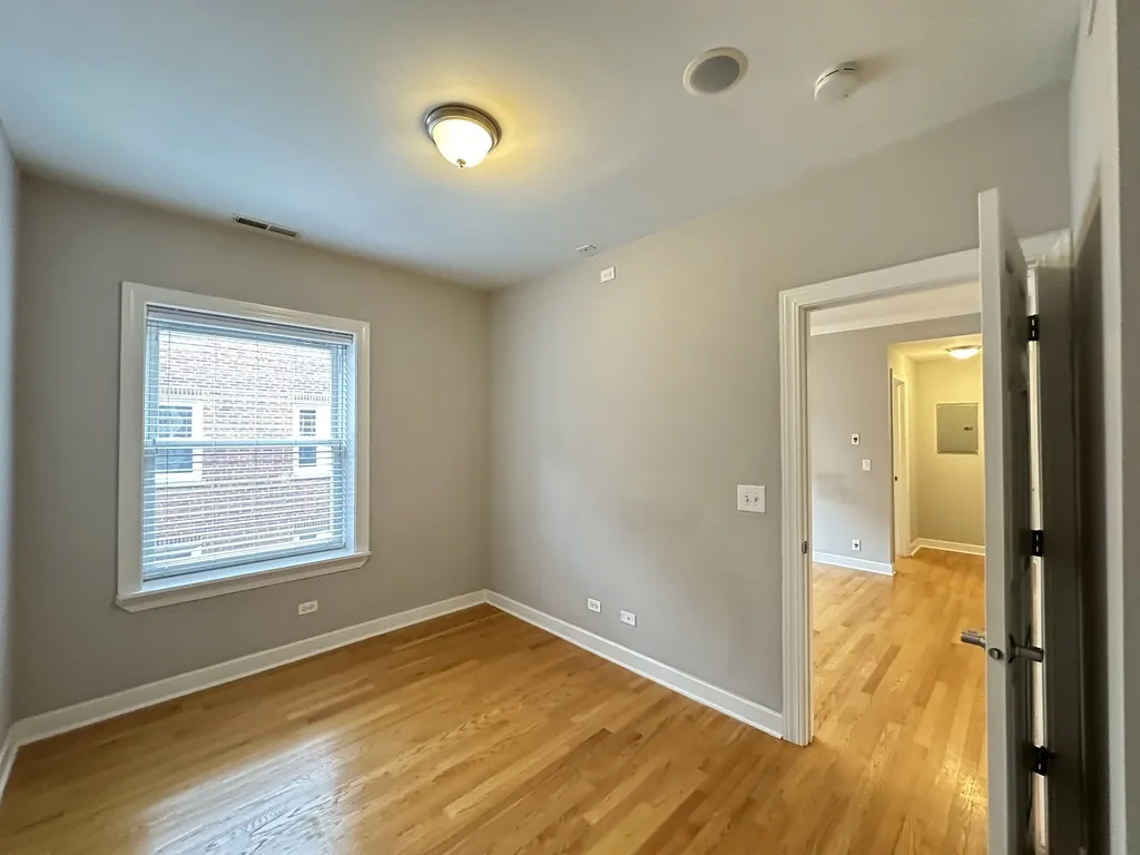 3244 N Clifton Ave, , 60657, USA 60657-unit#2W-Chicago-IL