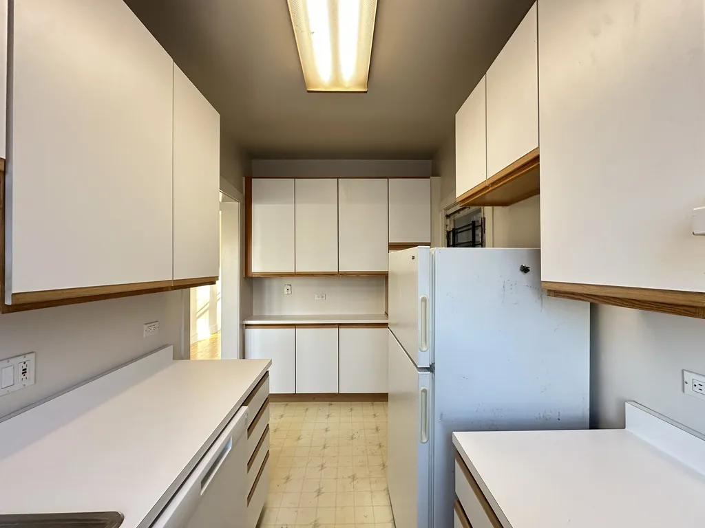 1321 Oak Ave, Evanston,  60201, USA 60201-unit#3B-Chicago-IL