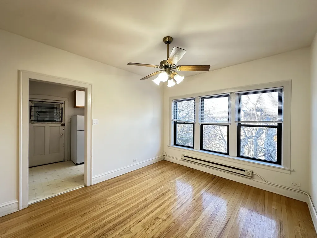 1321 Oak Ave, Evanston,  60201, USA 60201-unit#3B-Chicago-IL