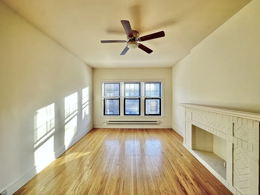 1321 Oak Ave, Evanston,  60201, USA 60201-unit#3B-Chicago-IL