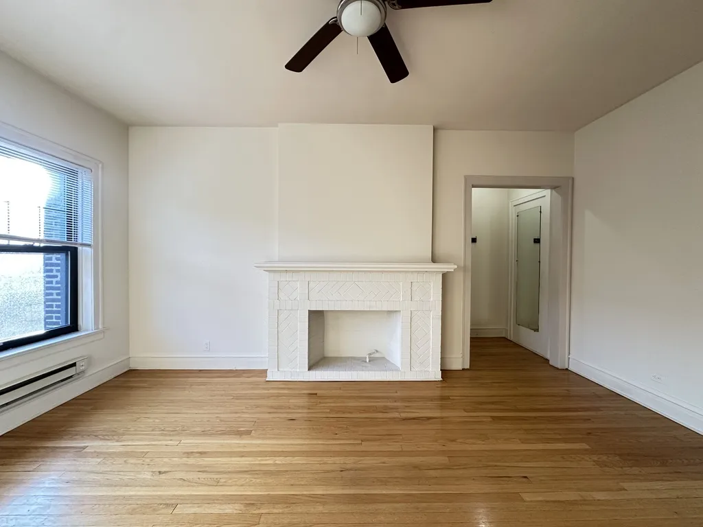 1321 Oak Ave, Evanston,  60201, USA 60201-unit#3B-Chicago-IL