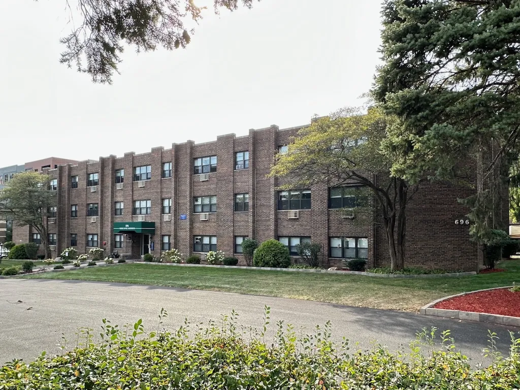 696 Elm Pl, , 60035, USA 60035-unit#210-Highland Park-IL