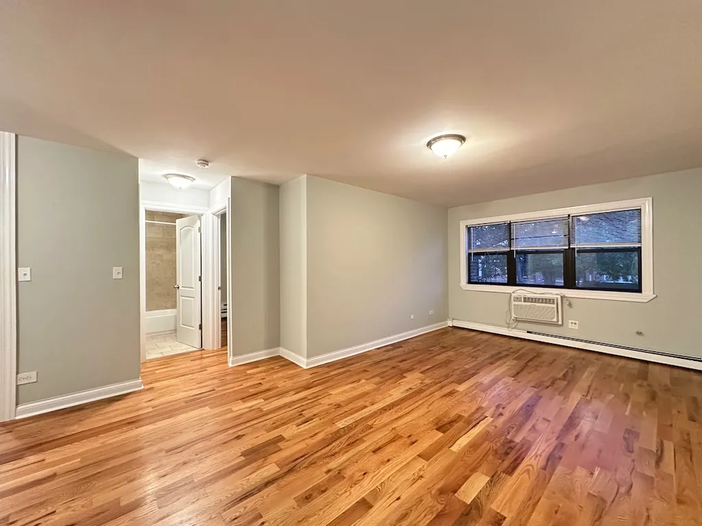 696 Elm Pl, , 60035, USA 60035-unit#210-Highland Park-IL