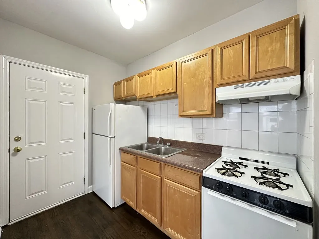 914 W Dakin St, ,  60613, USA 60613-unit#110-Chicago-IL