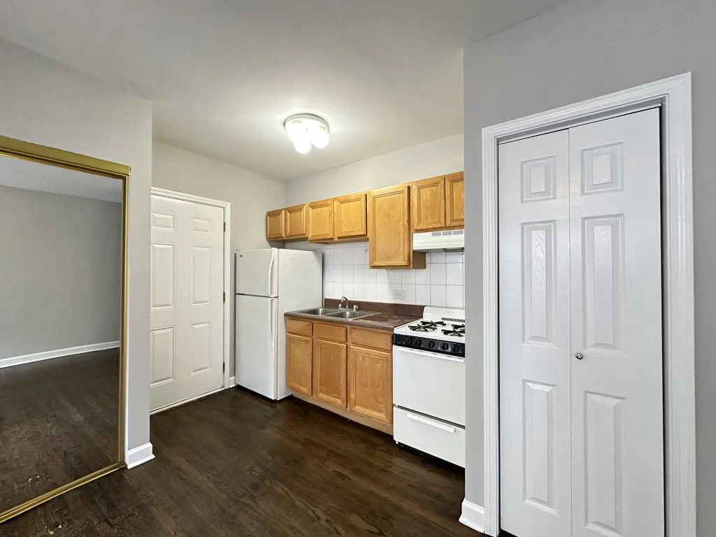 914 W Dakin St, ,  60613, USA 60613-unit#110-Chicago-IL