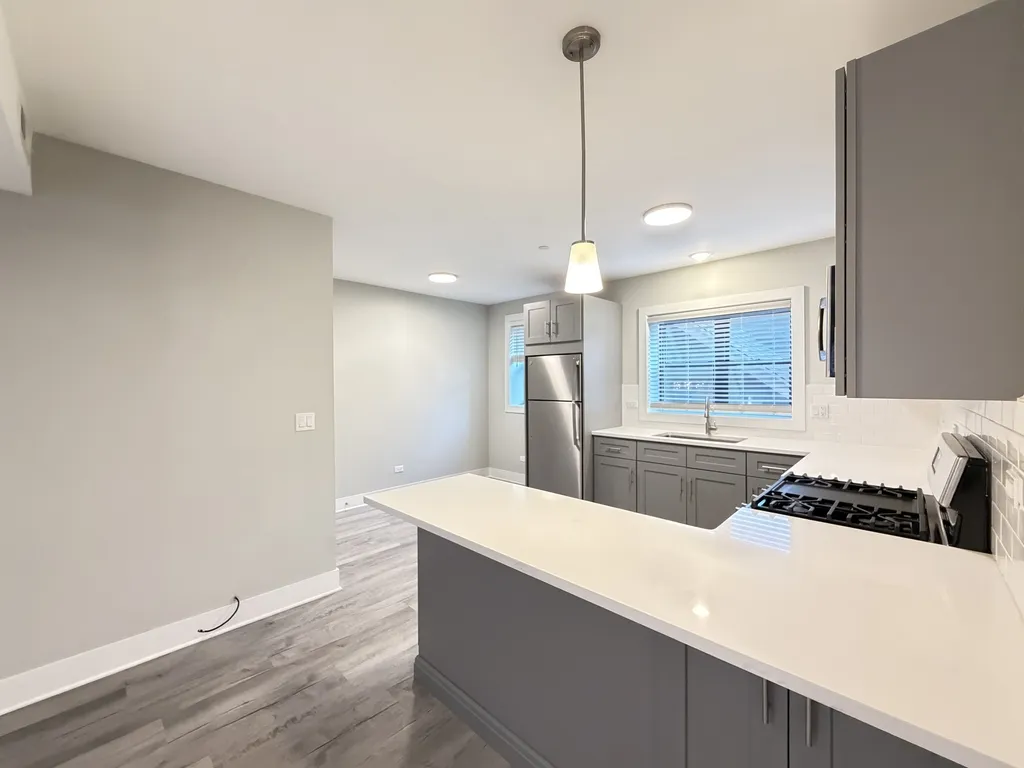 1133 Oak Ave, ,  60202, USA 60202-unit#2E-Evanston-IL