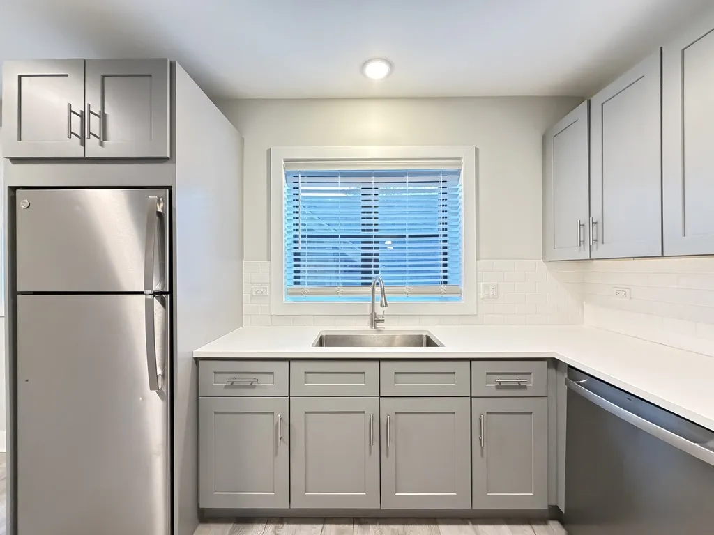 1133 Oak Ave, ,  60202, USA 60202-unit#2E-Evanston-IL